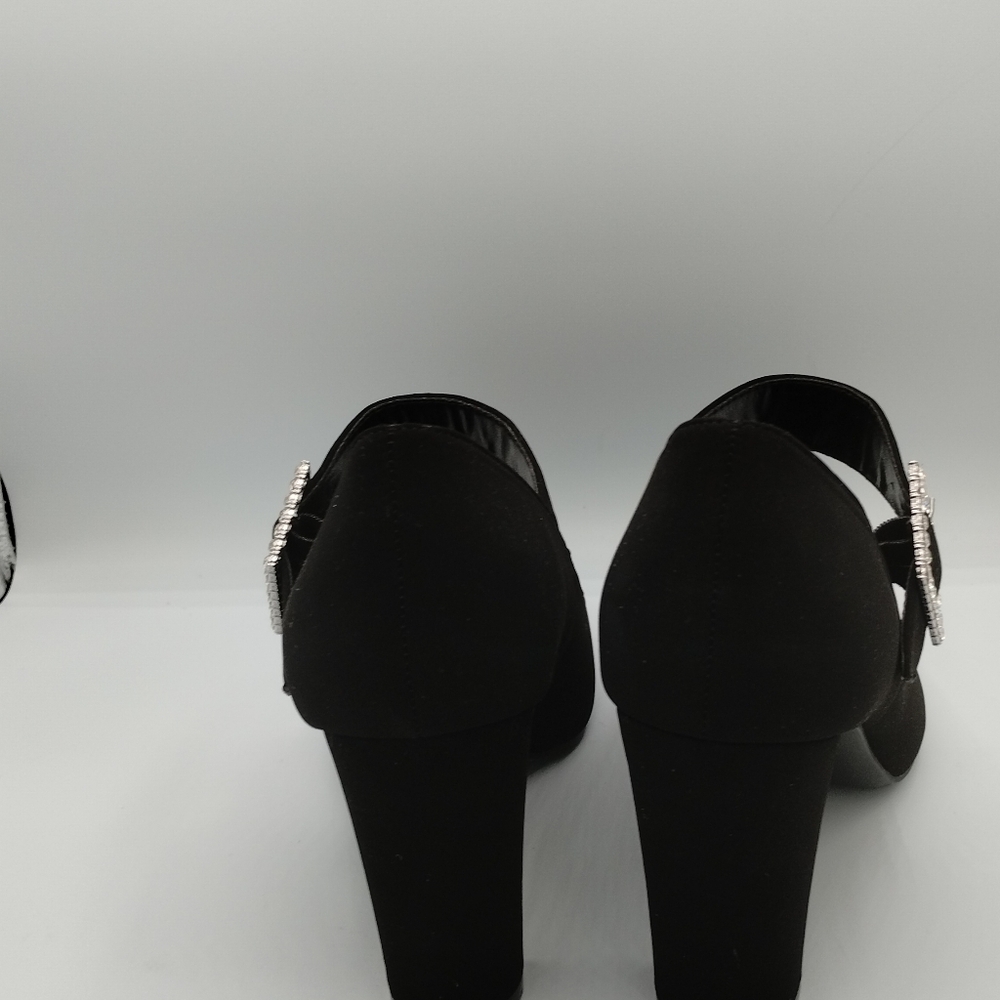 IMPO women's black faux-suede pumps, size 9.5